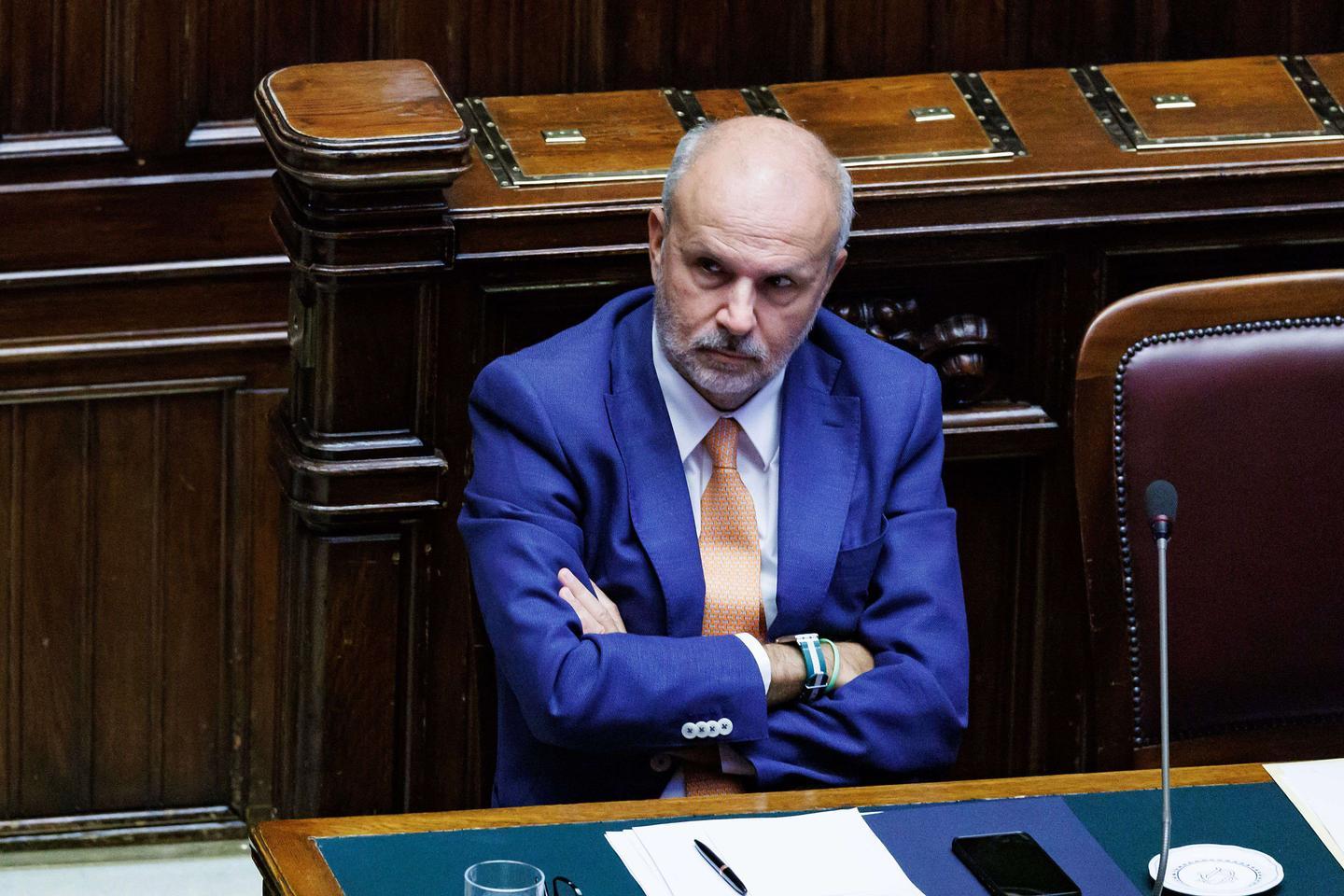 En Italie, la peur du mouvement anti -vax a galvanisé au personnage de Robert F....