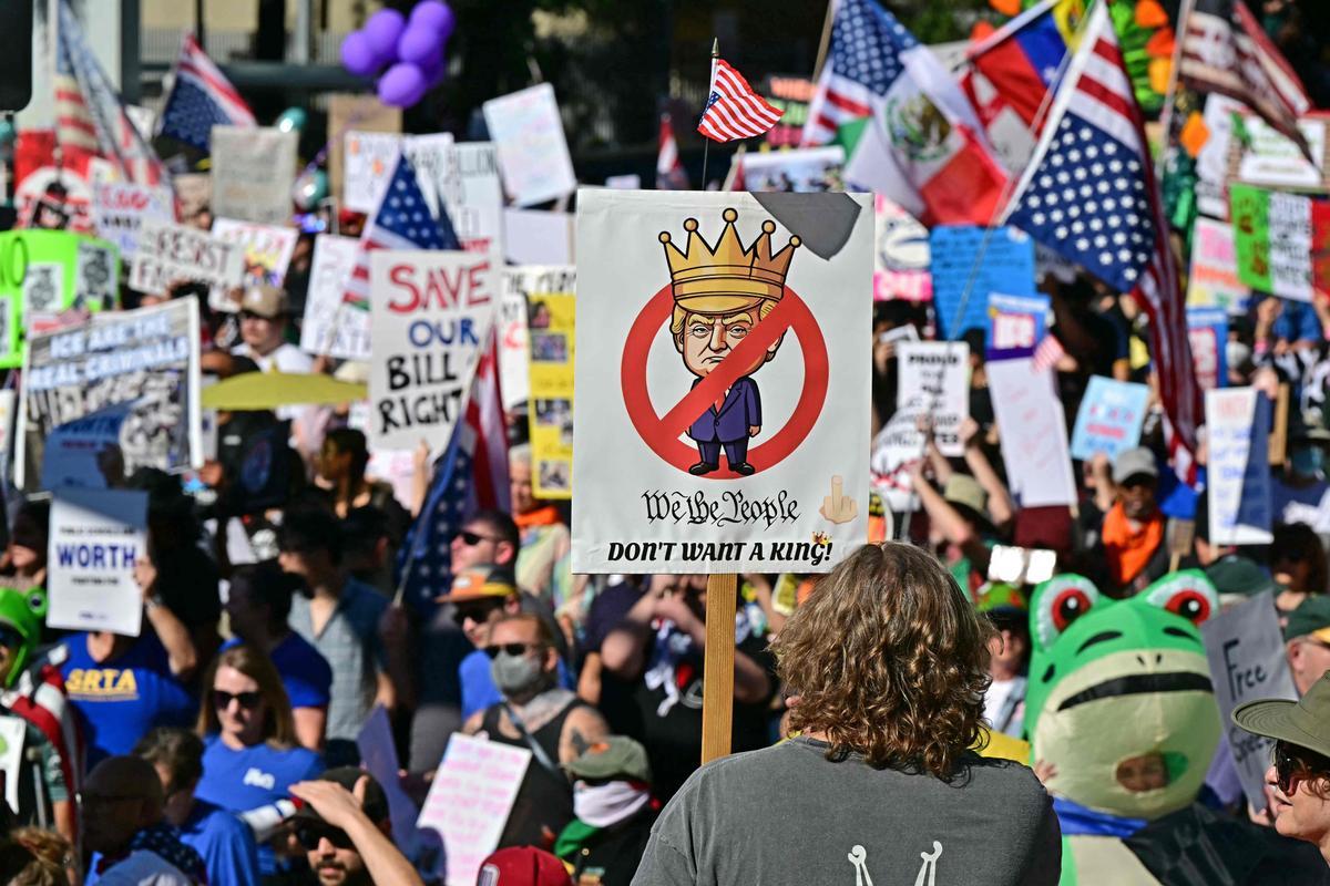 Aux États-Unis, l’opposition à la volonté autoritaire de Trump se réveille