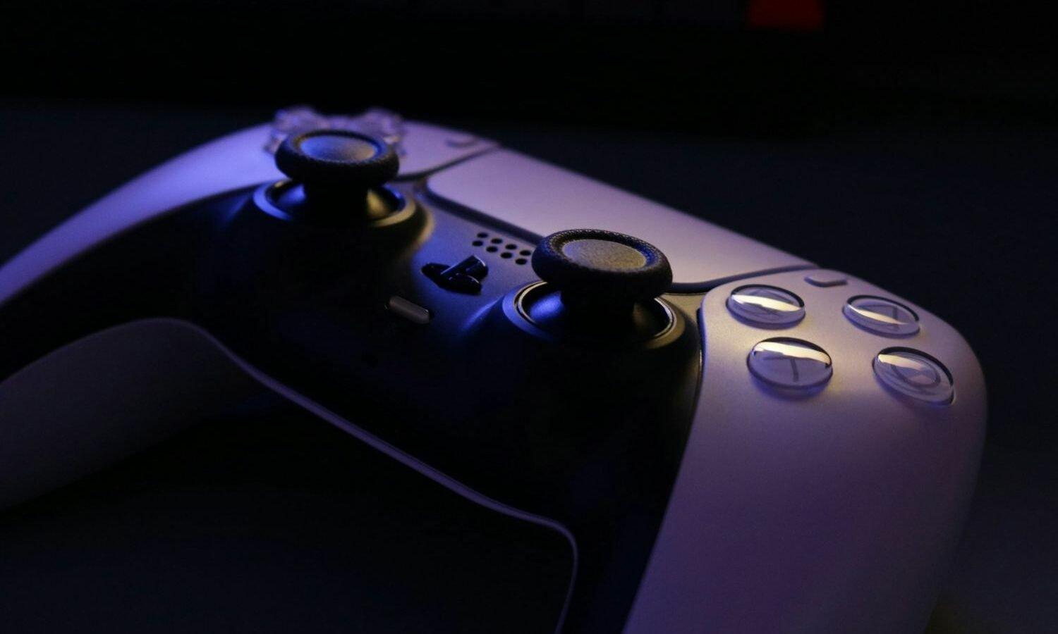 PS5 : la nouvelle Dualsense V3 n'aura pas de batterie amovible