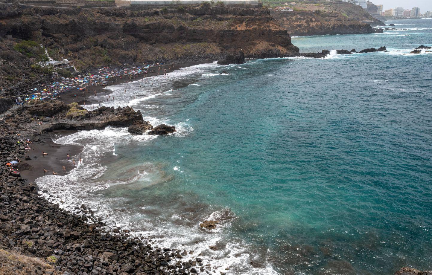 Espagne : trois personnes sont mortes dans leur voiture lors d'une énorme vague