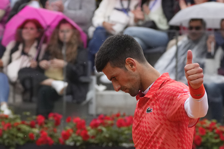 Djokovic se rend à Roland-Garros avec la possibilité de dépasser Nadal absent avec le record du 23e titre du Grand Chelem Djokovic se rend à Roland-Garros avec la possibilité de dépasser Nadal absent avec le record du 23e titre du Grand Chelem