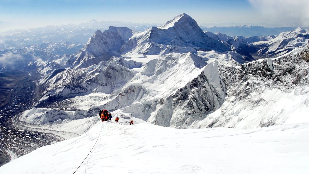 Quelle est la plus haute montagne qui puisse pousser sur Terre ? Quelle est la plus haute montagne qui puisse pousser sur Terre ?