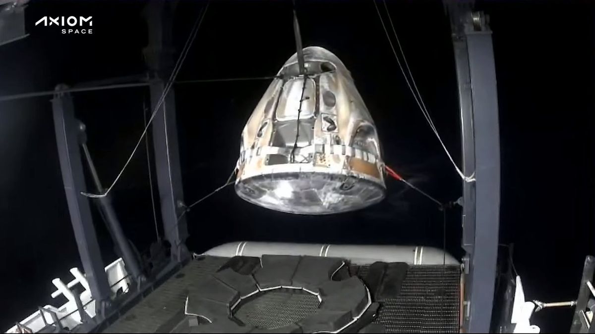 La capsule SpaceX Dragon transportant des astronautes privés Ax-2 éclabousse au large des côtes de la Floride (VIDEO) La capsule SpaceX Dragon transportant des astronautes privés Ax-2 éclabousse au large des côtes de la Floride (VIDEO)