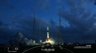 Une fusée SpaceX Falcon 9 a lancé 52 satellites Internet Starlink depuis la station de la Force spatiale de Cap Canaveral en Floride le 24 septembre 2022.