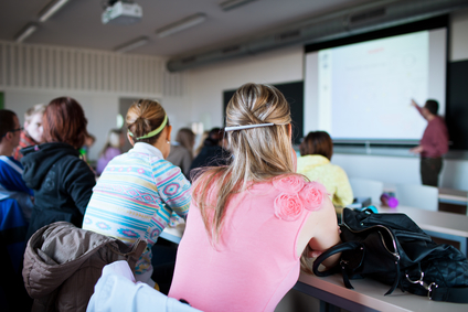 Des enseignants néerlandais déménagent en Belgique pour des classes plus petites et des vacances plus longues Des enseignants néerlandais déménagent en Belgique pour des classes plus petites et des vacances plus longues