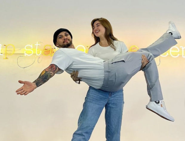 REGARDER: Coleen Garcia danse avec Billy Crawford dans « Dancing with the Stars » en France REGARDER: Coleen Garcia danse avec Billy Crawford dans « Dancing with the Stars » en France
