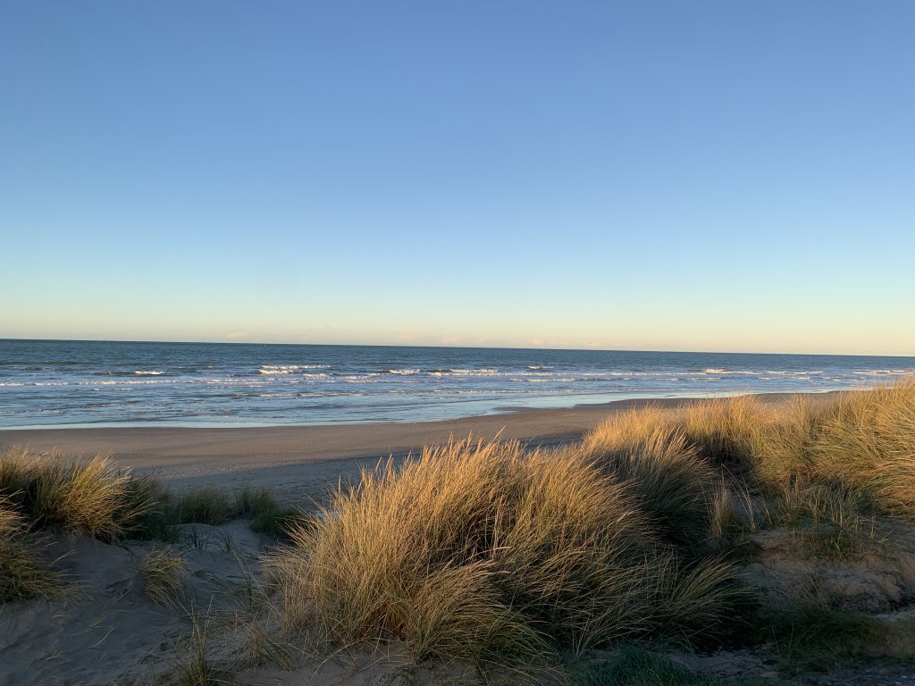 A environ 10km de la frontière belge, la plage de Leffrinckoucke est un lieu prisé des départs de migrants | Photo : InfoMigrants