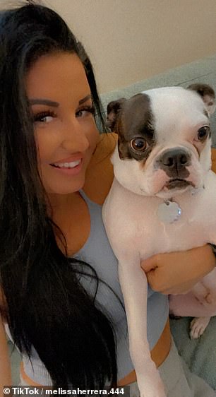 Melissa avec son chien Vincent.  se décrivent comme 