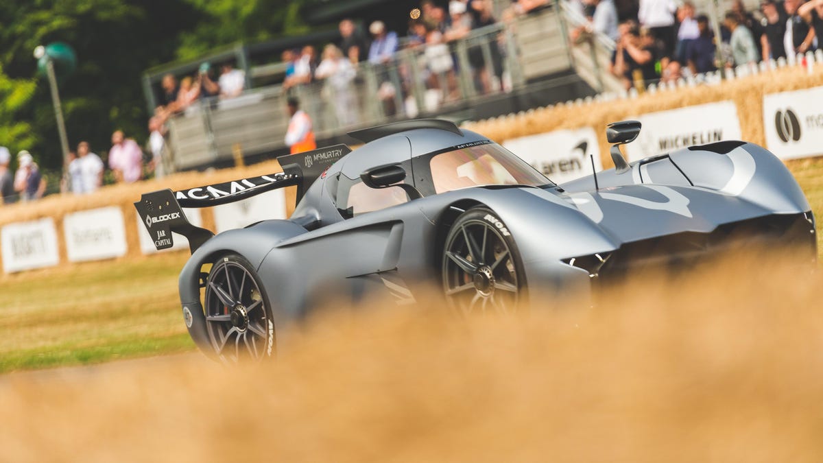 McMurtry Spéirling bat le record de Goodwood Hillclimb McMurtry Spéirling bat le record de Goodwood Hillclimb