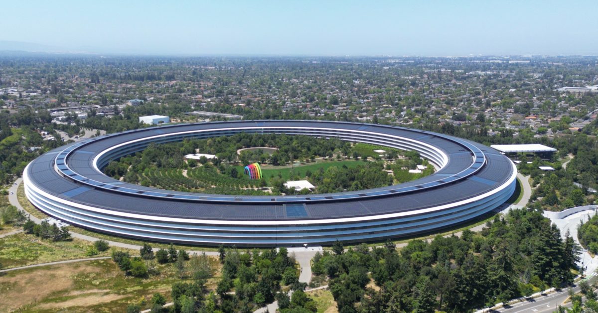 Des images de drones avant la WWDC Apple Park montrent une zone de démonstration d’écouteurs, un nouvel affichage ombragé pour le discours d’ouverture Des images de drones avant la WWDC Apple Park montrent une zone de démonstration d’écouteurs, un nouvel affichage ombragé pour le discours d’ouverture