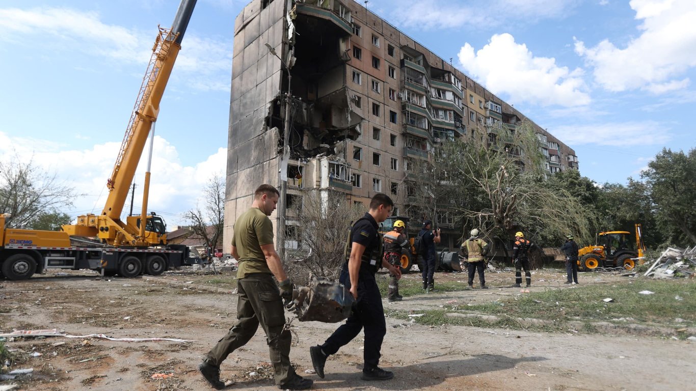 Guerre en Ukraine: au moins 6 morts et des dizaines de blessés à Kryvyï Rig, ville natale de Zelensky Guerre en Ukraine: au moins 6 morts et des dizaines de blessés à Kryvyï Rig, ville natale de Zelensky
