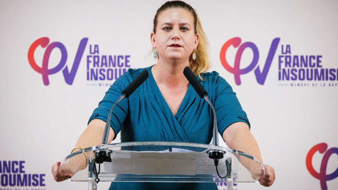 Loi immigration: La France Insoumise dépose une mention de rejet avant même les conclusions de la CMP Loi immigration: La France Insoumise dépose une mention de rejet avant même les conclusions de la CMP