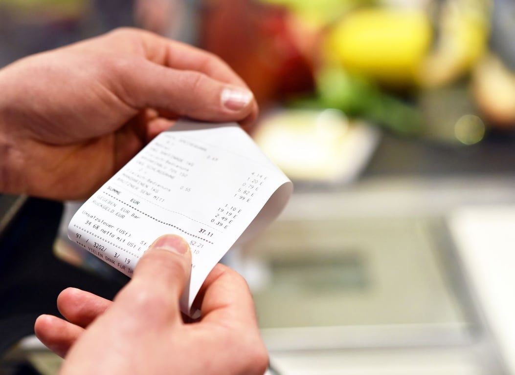 La fin du ticket de caisse papier : un réel gain pour lenvironnement ? La fin du ticket de caisse papier : un réel gain pour lenvironnement ?