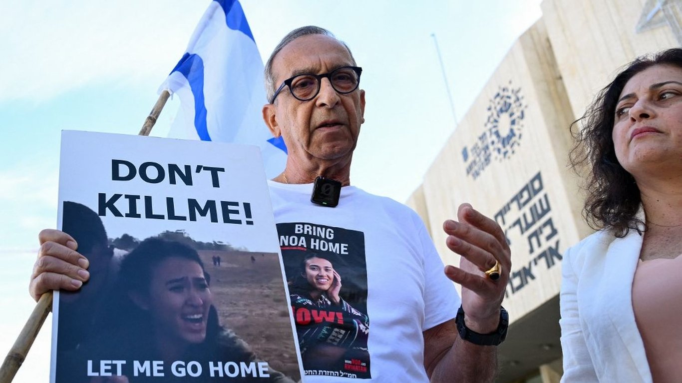Câble Chronicles: Guerre en Israël et le Hamas – Les trois otages israéliens tués par erreur à Gaza portaient des drapeaux blancs, confirme larmée israélienne Câble Chronicles: Guerre en Israël et le Hamas – Les trois otages israéliens tués par erreur à Gaza portaient des drapeaux blancs, confirme larmée israélienne