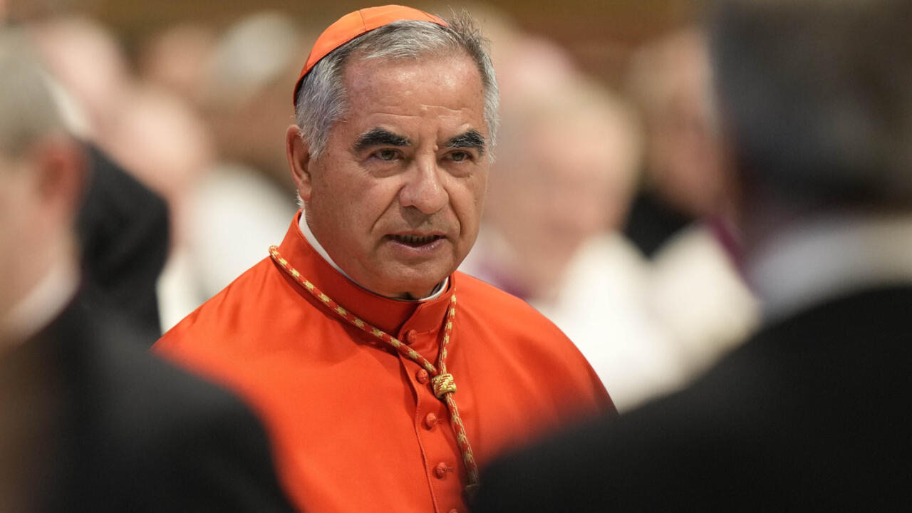 Vatican : le cardinal Becciu condamné à cinq ans de prison pour malversations financières