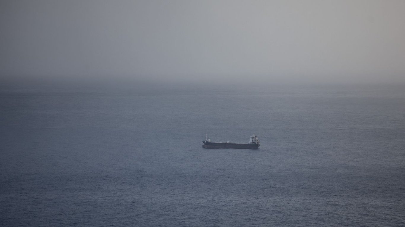 Chroniques du câble : Nouvelles attaques de navires en mer Rouge et au large de lInde – franceinfo