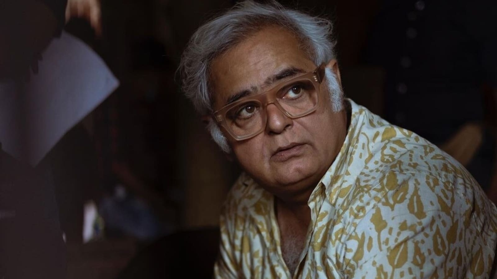 Après Annu Kapoor, Hansal Mehta raconte comment il s’est fait cambrioler en France Après Annu Kapoor, Hansal Mehta raconte comment il s’est fait cambrioler en France