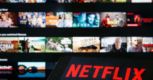 Le plan le moins cher financé par la publicité de Netflix supprime l’accès aux titres les plus populaires Le plan le moins cher financé par la publicité de Netflix supprime l’accès aux titres les plus populaires