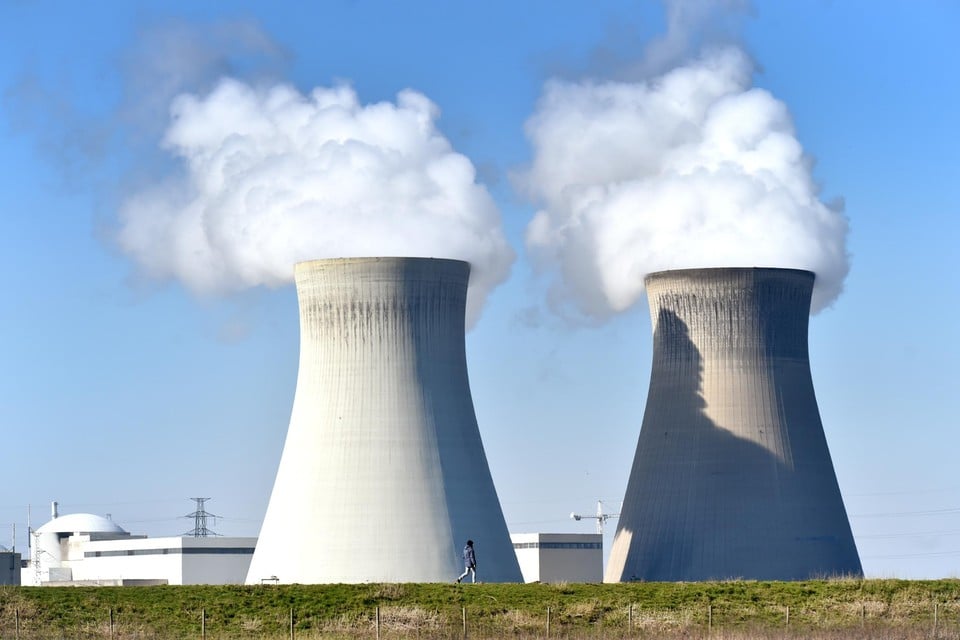 Des ONG intentent une action en justice pour fermer des centrales électriques belges Des ONG intentent une action en justice pour fermer des centrales électriques belges