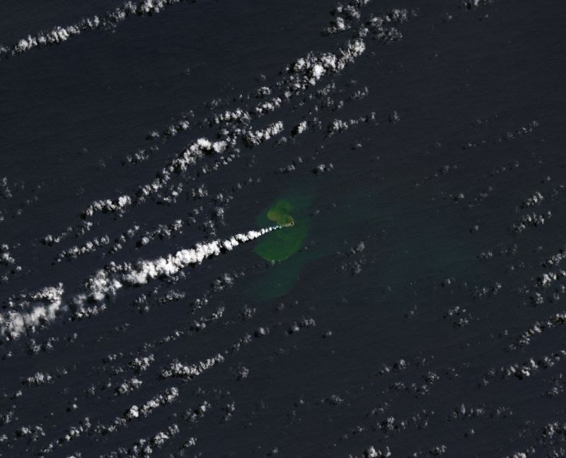 Baby Island apparaît dans l&rsquo;océan Pacifique après l&rsquo;éruption d&rsquo;un volcan sous-marin