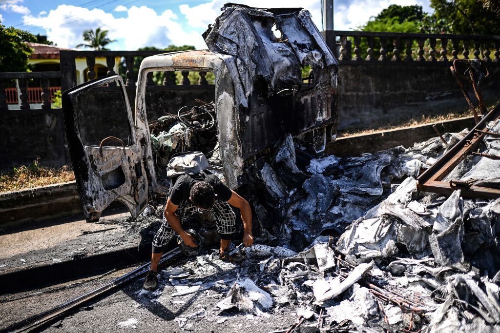 La France retarde le mandat de vax pour les travailleurs de la santé dans les Caraïbes