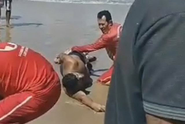 Everton dos Reis Guimaraes, 32 ans, a été attaqué par un requin dimanche sur une plage au Brésil.