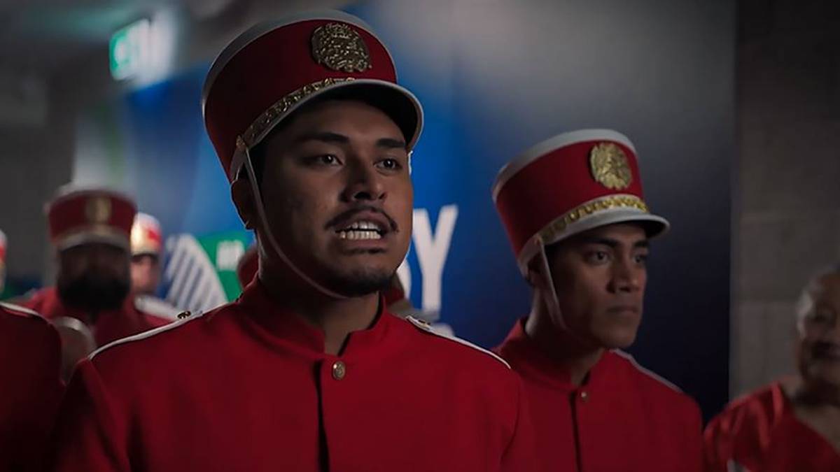 Top of the Charts : La comédie locale Red, White & Brass de Taika Waititi peut-elle atteindre le sommet ?