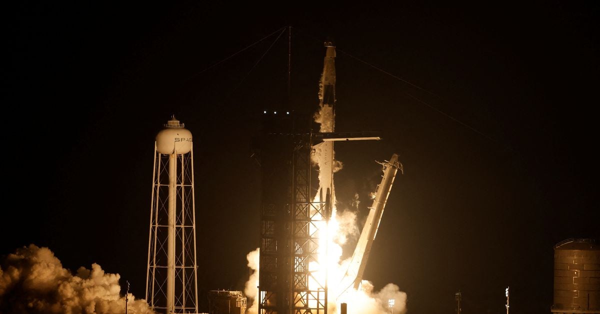 Une fusée SpaceX transportant un équipage multinational vers la station spatiale