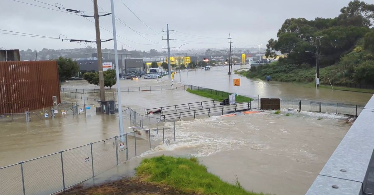 La Nouvelle-Zélande compte le coût des inondations d’Auckland, plus les prévisions de pluie La Nouvelle-Zélande compte le coût des inondations d’Auckland, plus les prévisions de pluie