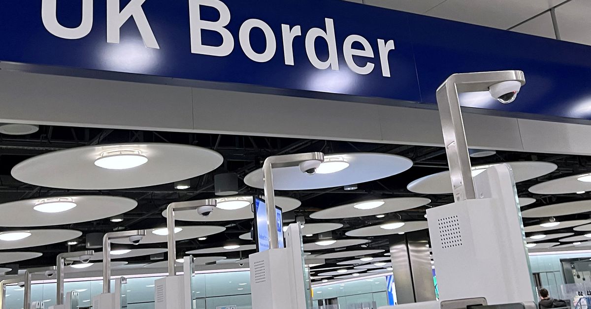 La Grande-Bretagne affirme que les portes frontalières électroniques sont de nouveau en service après que des perturbations ont causé des retards La Grande-Bretagne affirme que les portes frontalières électroniques sont de nouveau en service après que des perturbations ont causé des retards