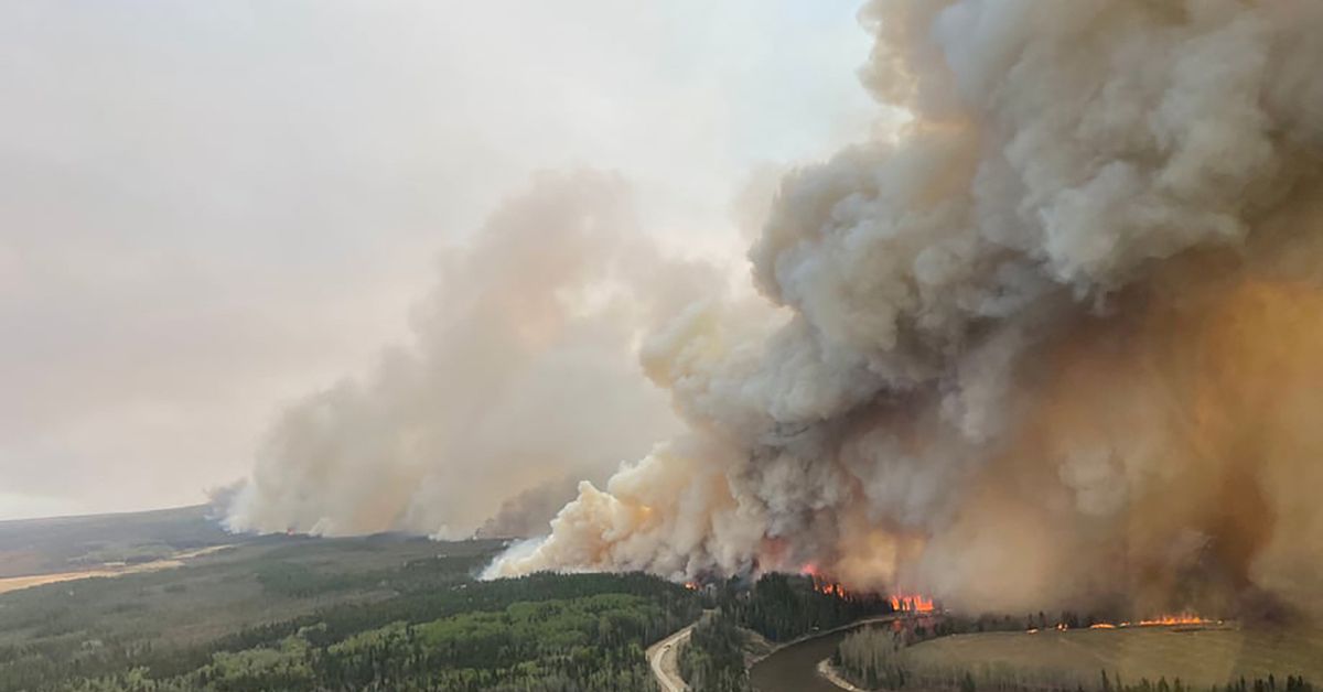 L’Alberta déclare l’état d’urgence face aux incendies de forêt L’Alberta déclare l’état d’urgence face aux incendies de forêt