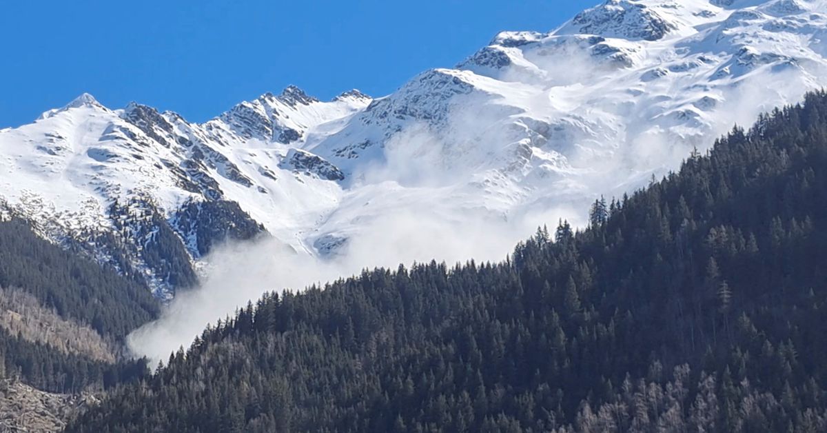 Quatre morts dans une avalanche dans les Alpes françaises Quatre morts dans une avalanche dans les Alpes françaises