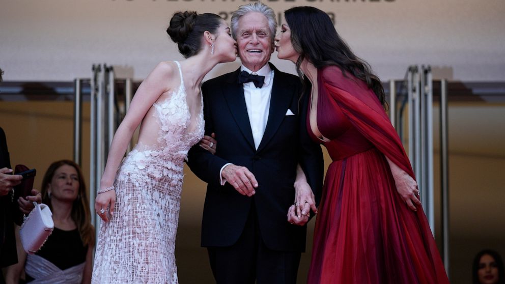 PHOTOS DE CANNES : Découvrez des moments remarquables de glamour, d&rsquo;humour et de retrouvailles alors que le festival tire à sa fin