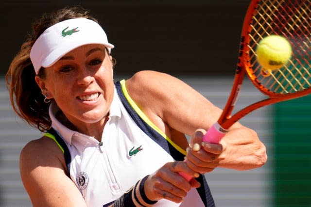 Anastasia Pavlyuchenkova frappe un revers lors de sa victoire sur Elise Mertens