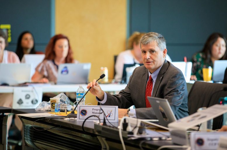 Steve Stitch, directeur du programme d'équipage commercial de la NASA