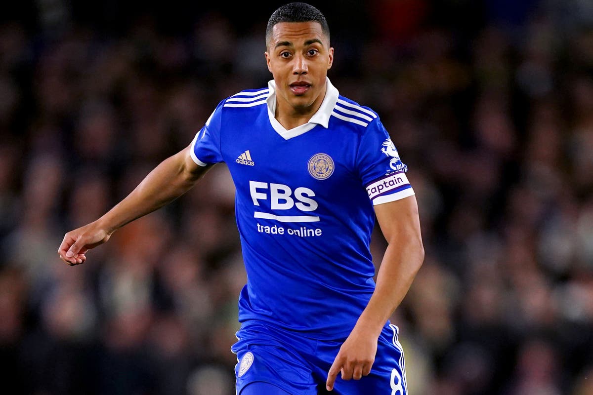 Youri Tielemans confirme son départ de Leicester