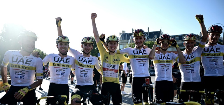 RTL 5minutes – Tour de France: Pogacar, champion en titre du Tour, a reçu le soutien de sa famille RTL 5minutes – Tour de France: Pogacar, champion en titre du Tour, a reçu le soutien de sa famille