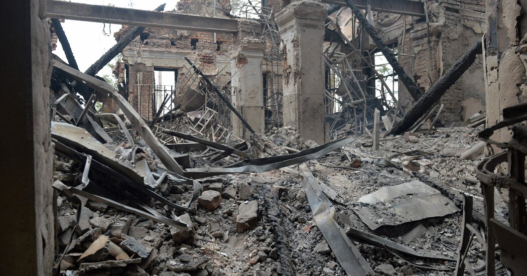 Une roquette russe tue des civils alors que les premiers pourparlers ne montrent aucun progrès Une roquette russe tue des civils alors que les premiers pourparlers ne montrent aucun progrès