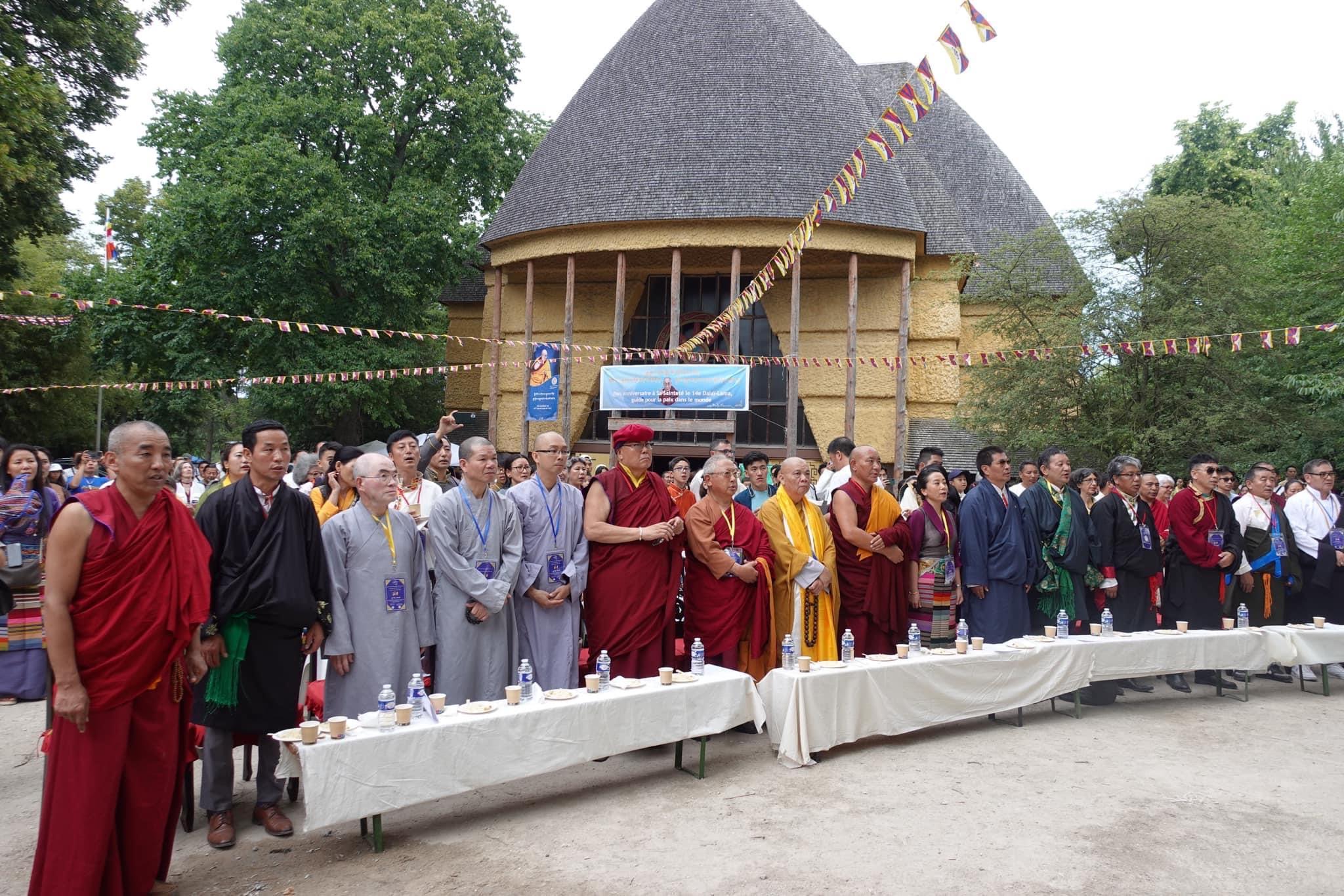 Les Tibétains de France célèbrent le 88e anniversaire de Sa Sainteté le Dalaï Lama pendant trois jours Les Tibétains de France célèbrent le 88e anniversaire de Sa Sainteté le Dalaï Lama pendant trois jours
